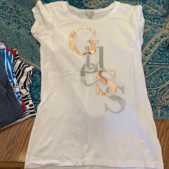 Guess tee bundle - Picture 2 of 3